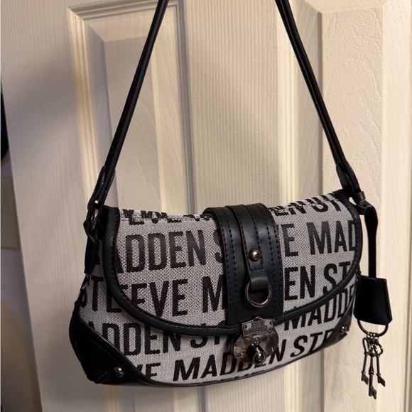 Steve Madden Handbags - Steve Madden Black and White Logo Shoulder Purse